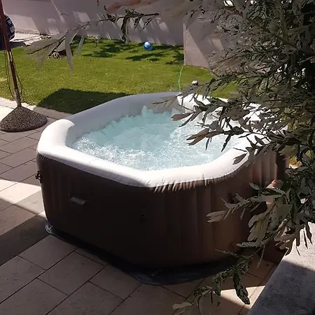 Borna Апартаменты